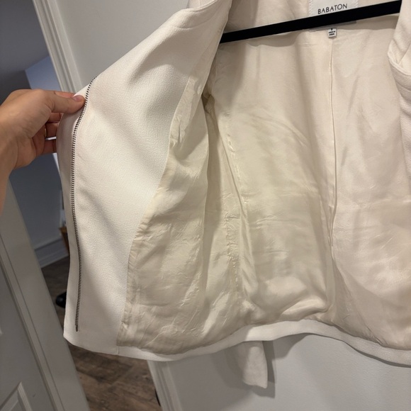 Aritzia Babaton White/Cream Women's Blazer - Picture 6 of 15